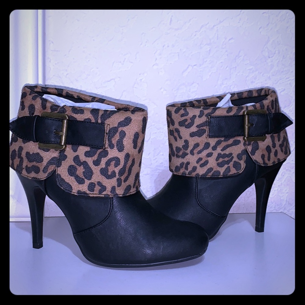 NWOT Animal Print Booties